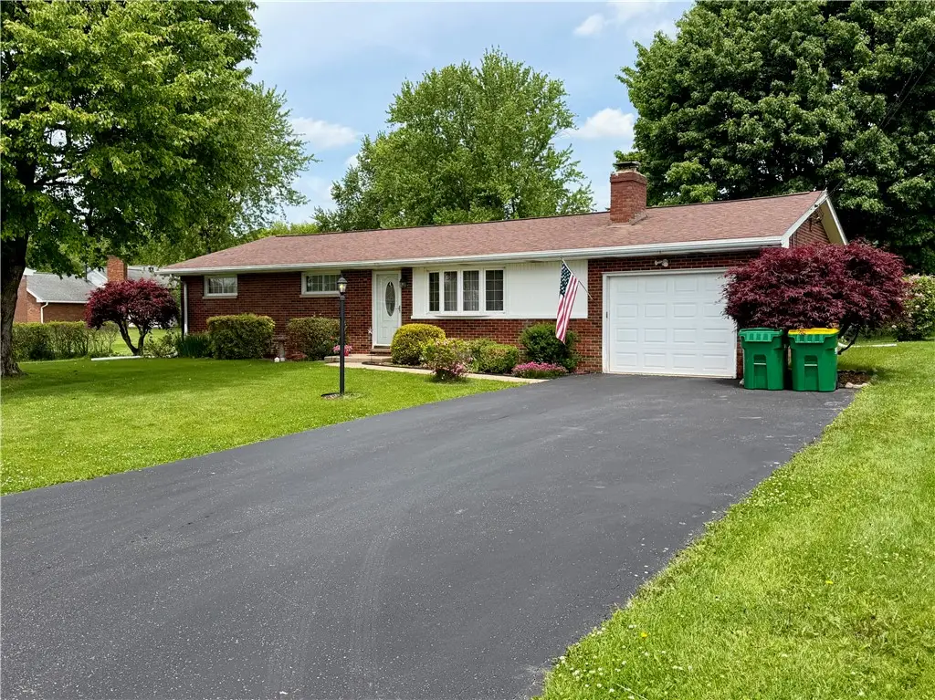 155 Westwood Mnr, Butler, PA 16001 - #1
