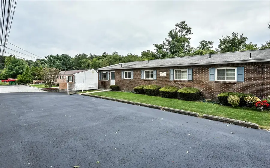 2044 Renton Rd, Pittsburgh, PA 15239 - #2