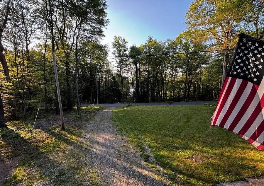 365 S Shore Trl, Central City, PA 15926 - #2