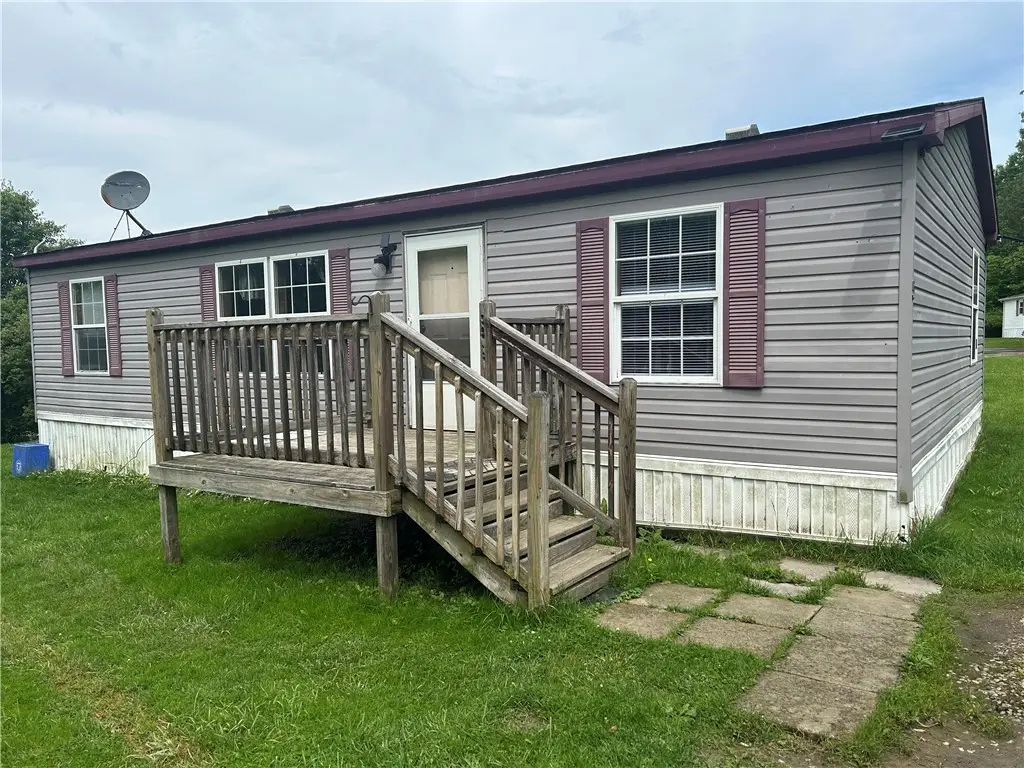 5 Spruce Ln, Indiana, PA 15701 - #1