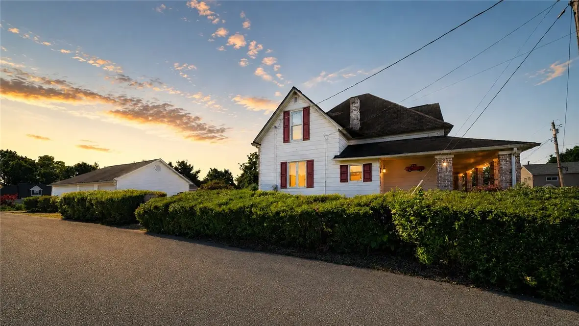 301 Pleasantview Ave, Butler, PA 16001 - #1
