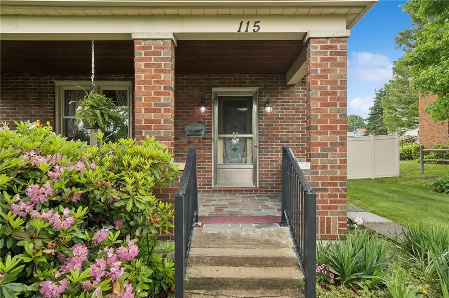 115 Locust St, Jeannette, PA 15644 - #3