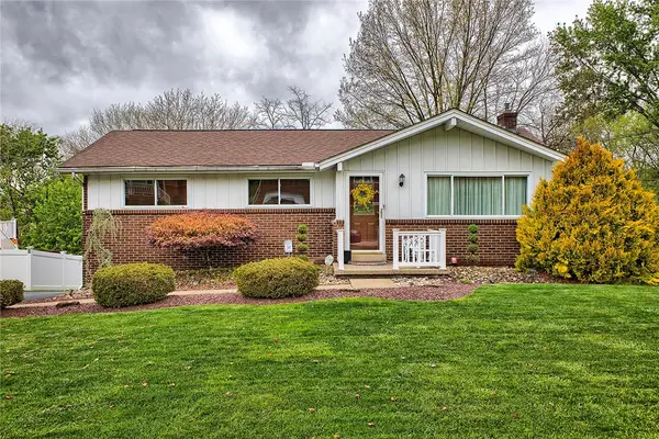 1750 Craig Dr, Irwin, PA 15642