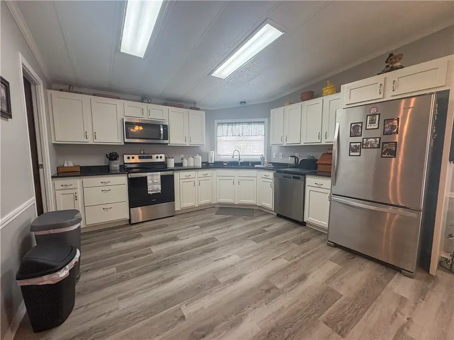 411 Vista Ln, Murrysville, PA 15668 - #3