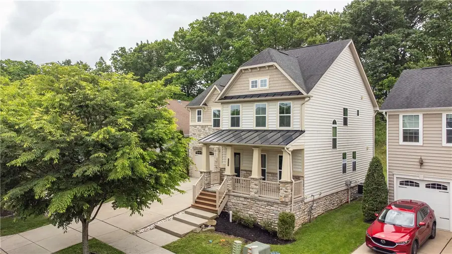 220 Boardwalk Dr, Cranberry, PA 16066 - #2