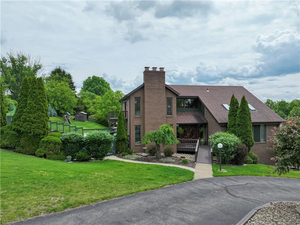 4993 Dolores Dr, Pittsburgh, PA 15227 - #1