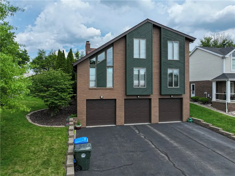 4993 Dolores Dr, Pittsburgh, PA 15227 - #3