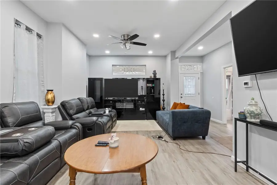 118 Stewart Ave, Pittsburgh, PA 15227 - #3