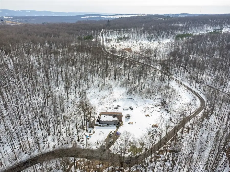 660 Clinton Rd, White, PA 15490 - #2