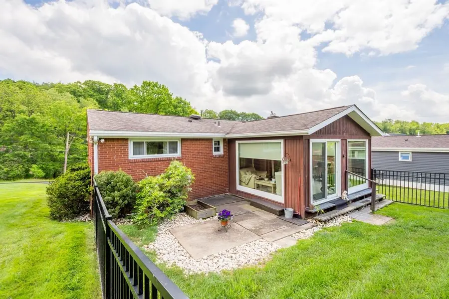 942 Scenery Dr, Elizabeth, PA 15037 - #2