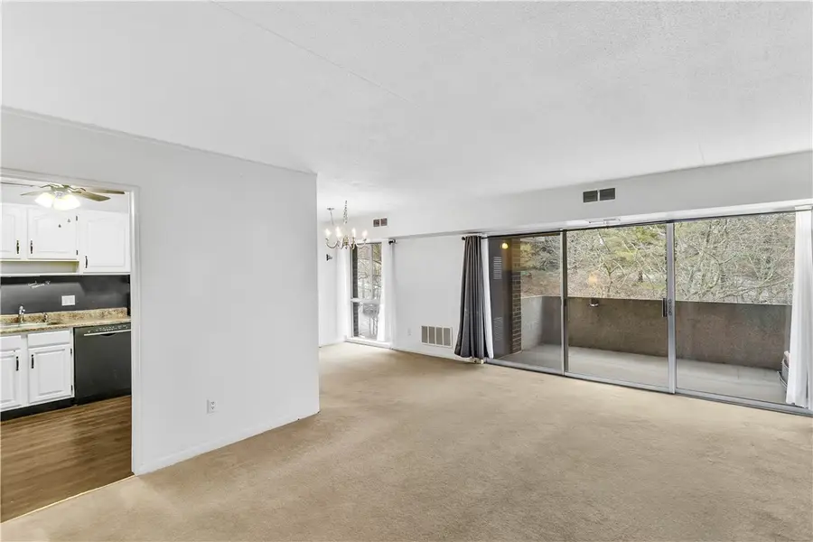 2401 Charlemagne Cir, Pittsburgh, PA 15237 - #2