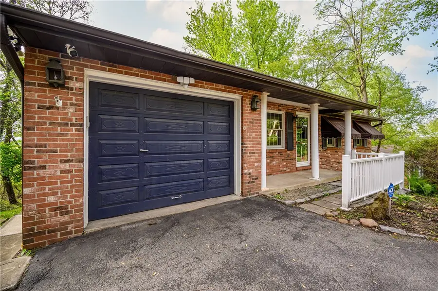 2494 Wigwam Rd, Aliquippa, PA 15001 - #2