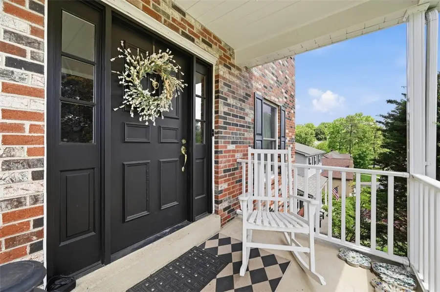 576 Carroll Dr, Irwin, PA 15642 - #2