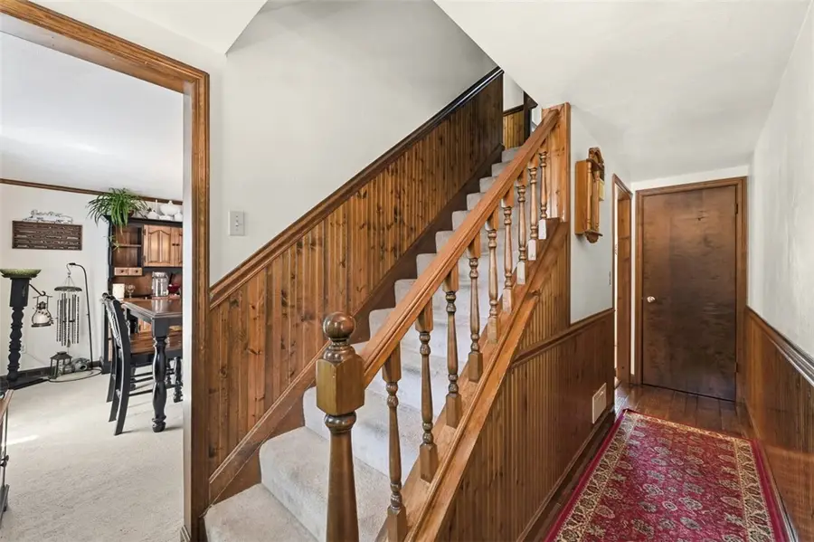 576 Carroll Dr, Irwin, PA 15642 - #3