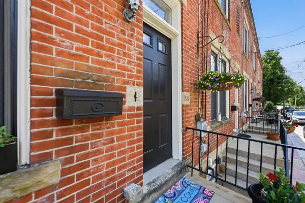 5824 Pierce Street, Pittsburgh, PA 15232