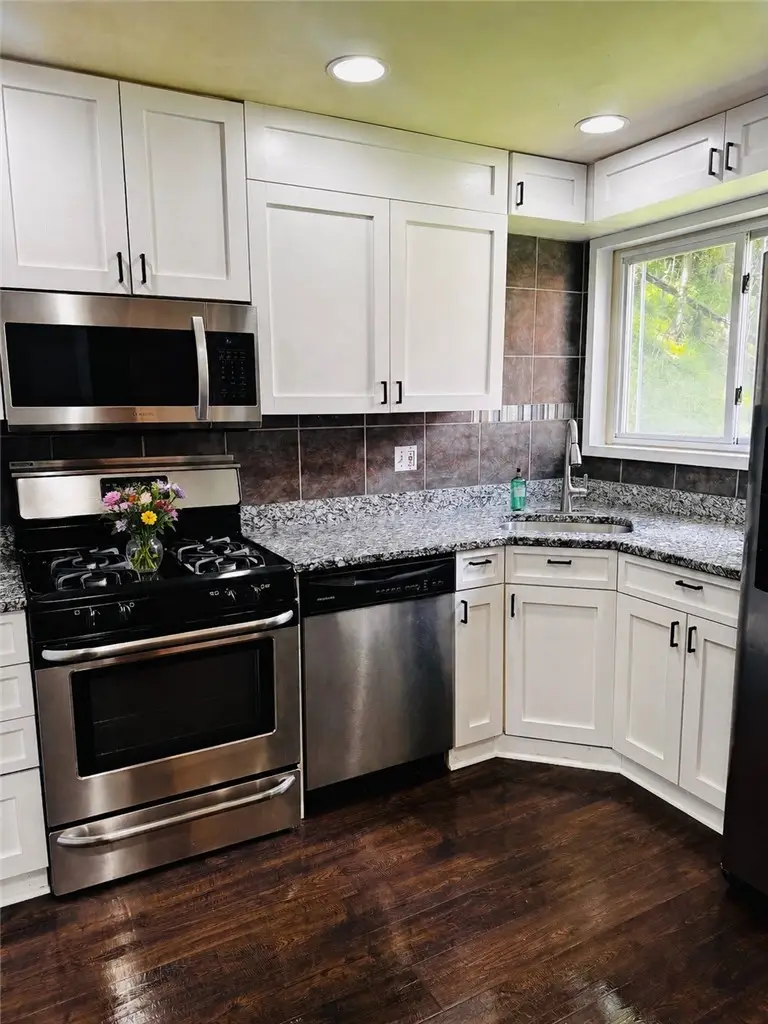 11228 Azalea Dr, Pittsburgh, PA 15235 - #3