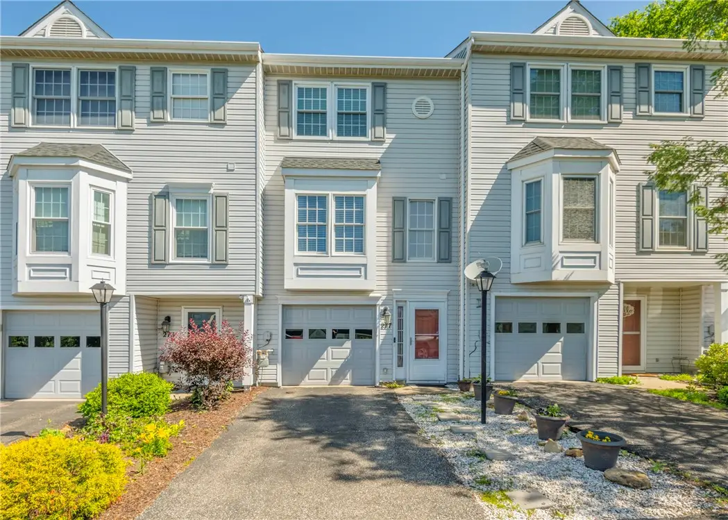 277 Cordial Dr, Bridgeville, PA 15017 - #1