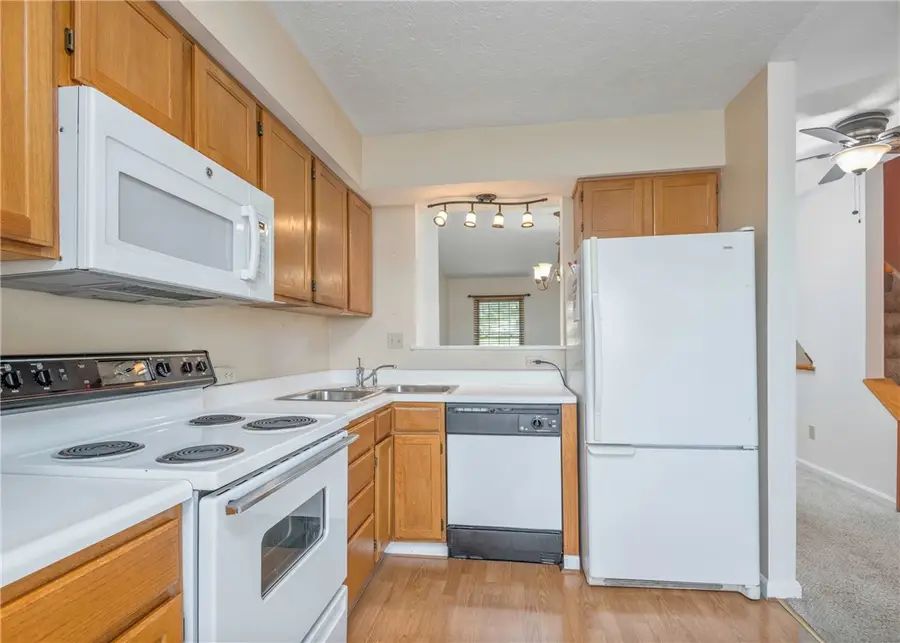 277 Cordial Dr, Bridgeville, PA 15017 - #2