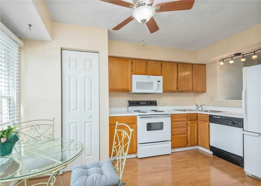 277 Cordial Dr, Bridgeville, PA 15017 - #3