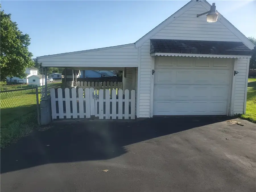 2056 Oak Dr, Ford City, PA 16226 - #3