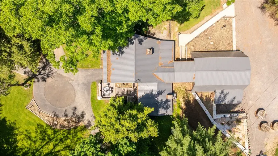 511 Covert Rd, New Castle, PA 16102 - #3