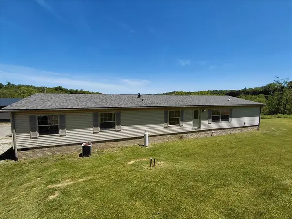 107 Francis Dr, Georgetown, PA 15043