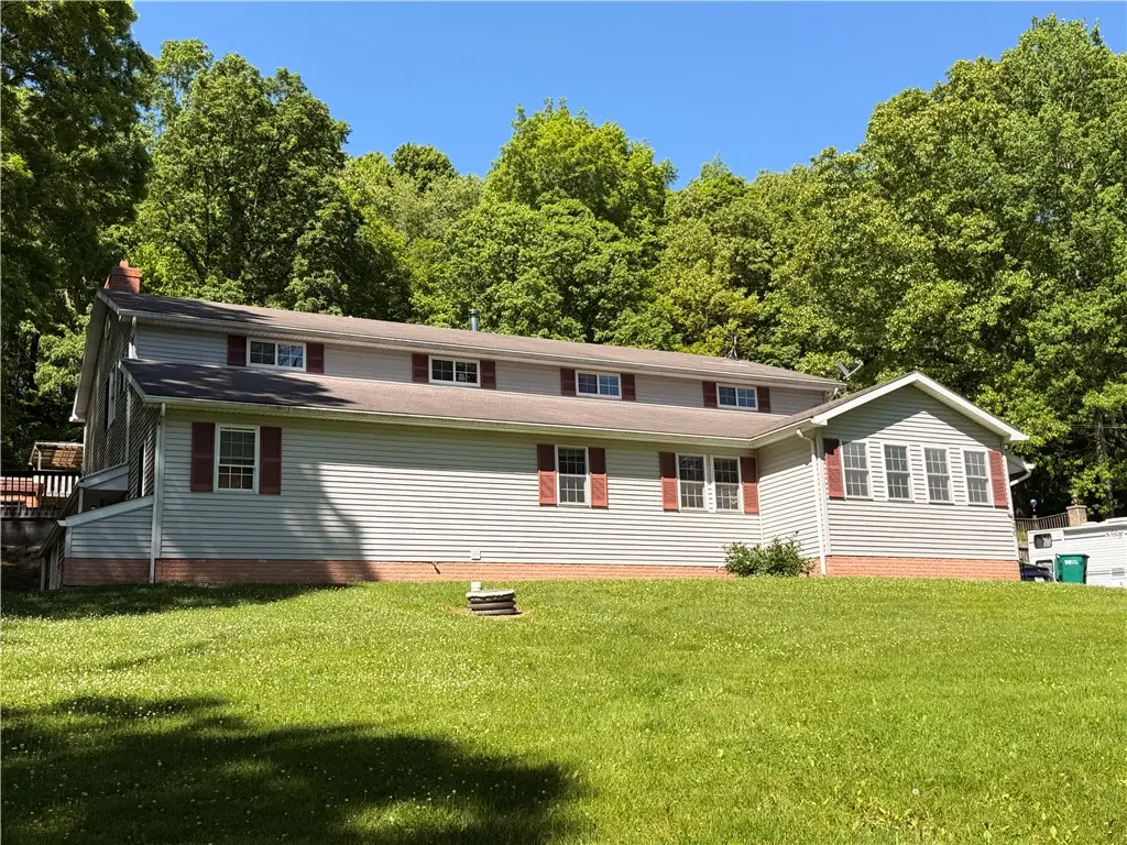526 E River Rd, Edinburg, PA 16116 - #1