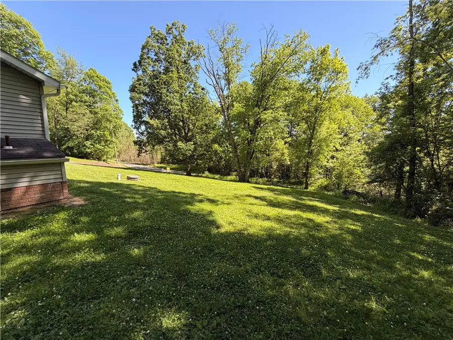 526 E River Rd, Edinburg, PA 16116 - #3