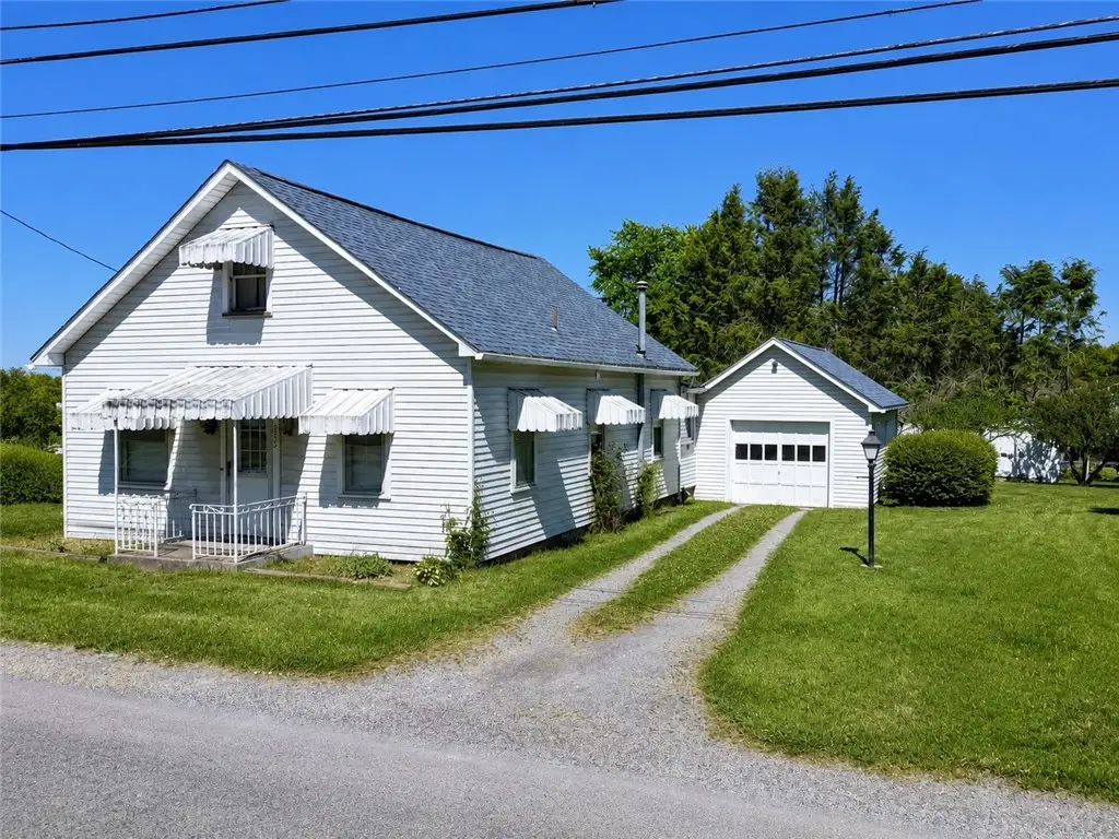 223 Connoquenessing Main St, Connoquenessing, PA 16027 - #1