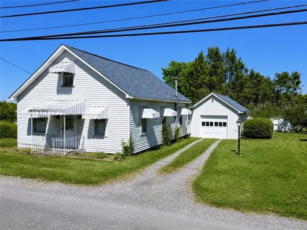 223 Connoquenessing Main St, Connoquenessing, PA 16027