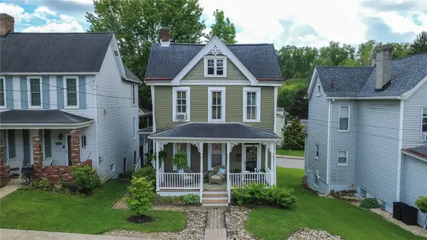 602 9th St, Irwin, PA 15642