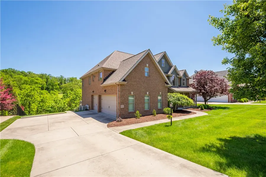 320 Hedgerow Dr, Venetia, PA 15367 - #3