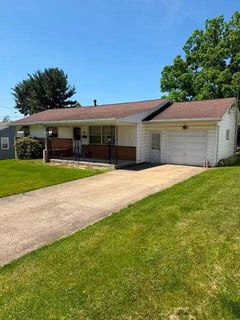 410 Indiana Ave, Farrell, PA 16121
