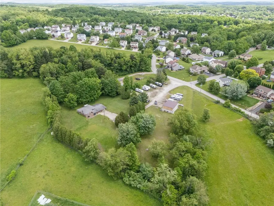 40 Peters Rd, Greensburg, PA 15601 - #2