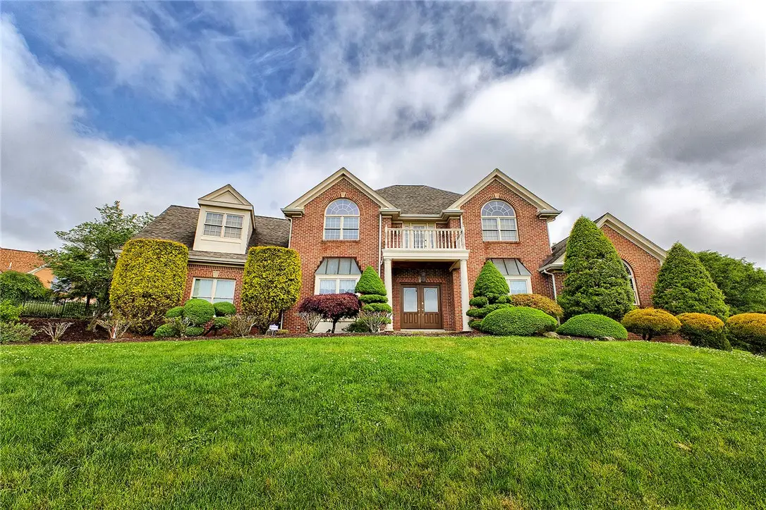 33 Hawthorne Ln, Irwin, PA 15642 - #1