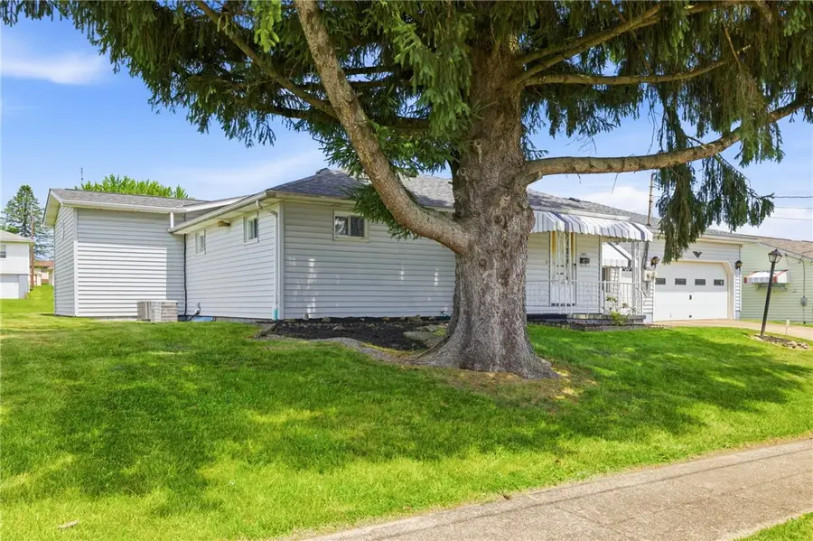 1003 Hazel Street, New Castle, PA 16101 - #3