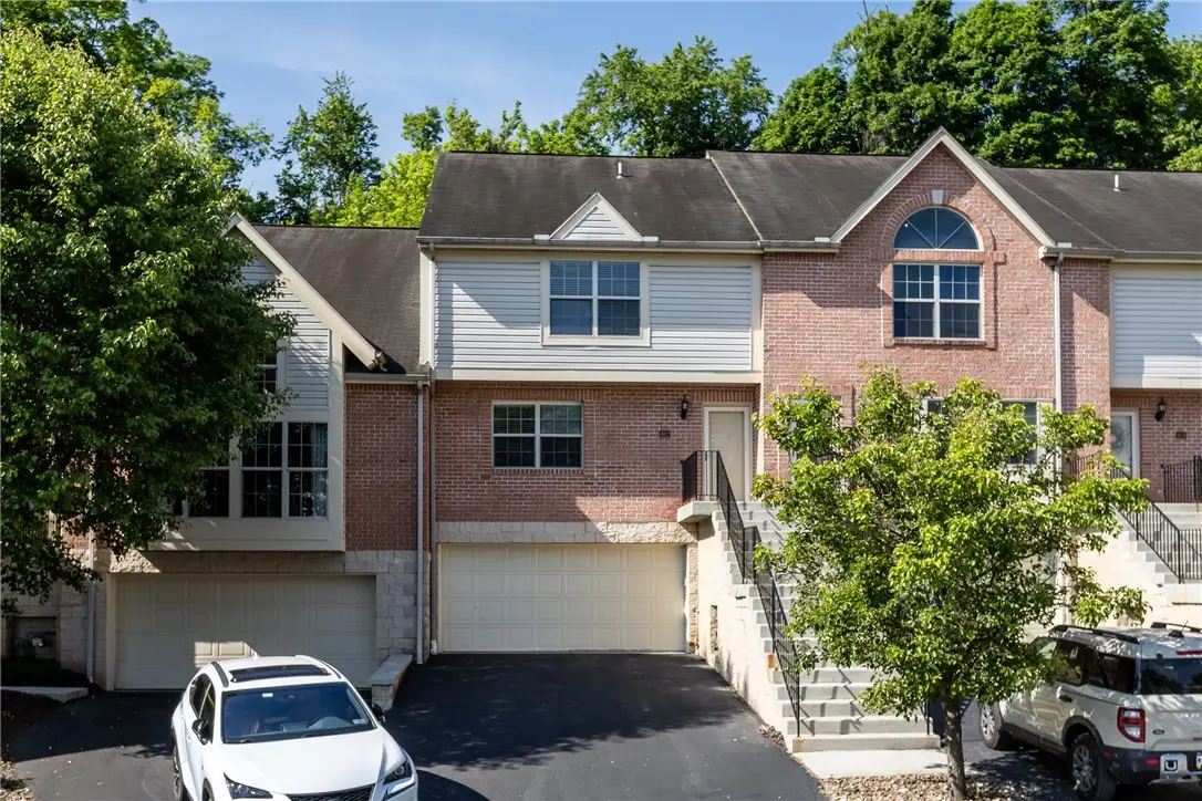 402 Berrington Ct, Bethel Park, PA 15102 - #1
