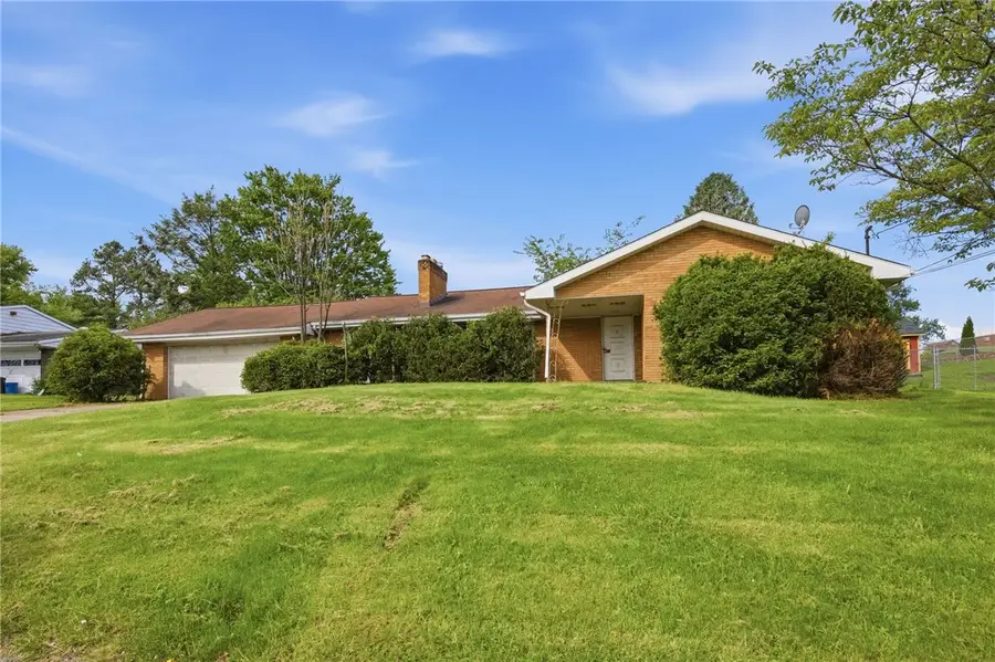 4104 Burnsire Dr, Irwin, PA 15642 - #2