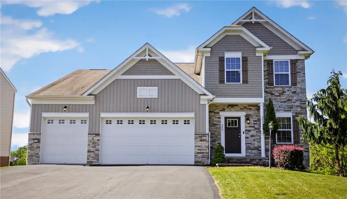 229 W Country Barn Rd, Houston, PA 15342 - #1