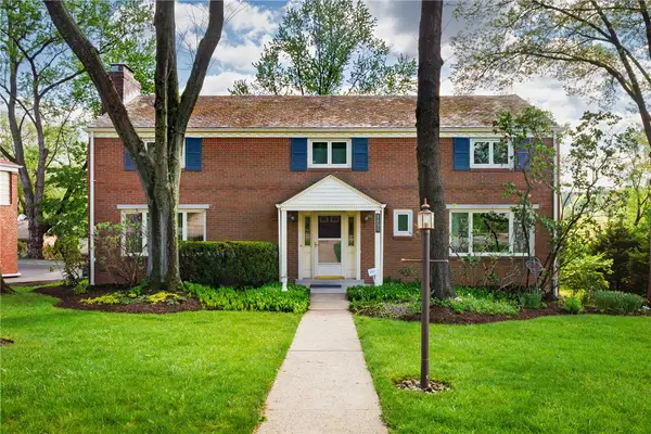 1155 Folkstone Dr, Pittsburgh, PA 15243