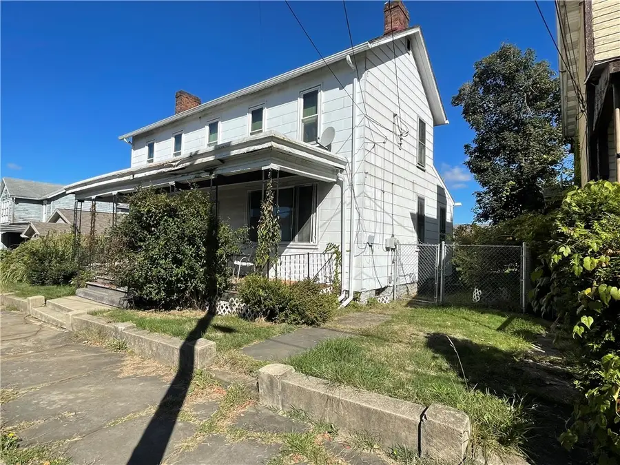 49 Walnut St, Uniontown, PA 15401 - #2