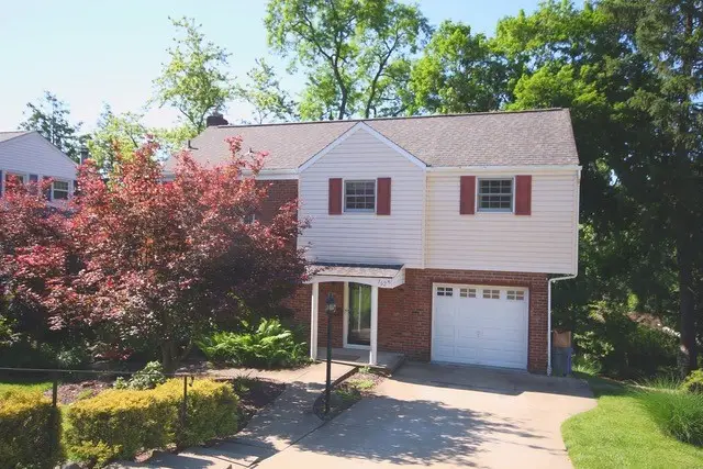 162 Columbia Dr, Pittsburgh, PA 15236 - #1