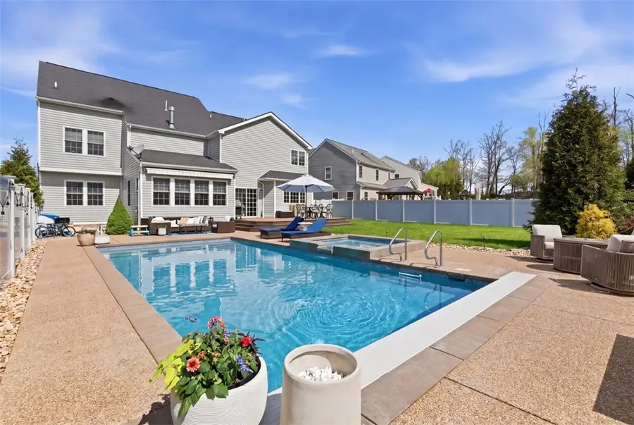 5006 Firwood Dr, Canonsburg, PA 15317 - #2