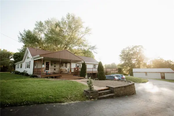 1425 Old State Rd, New Castle, PA 16101