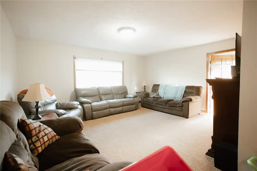 1425 Old State Rd, New Castle, PA 16101 - #2