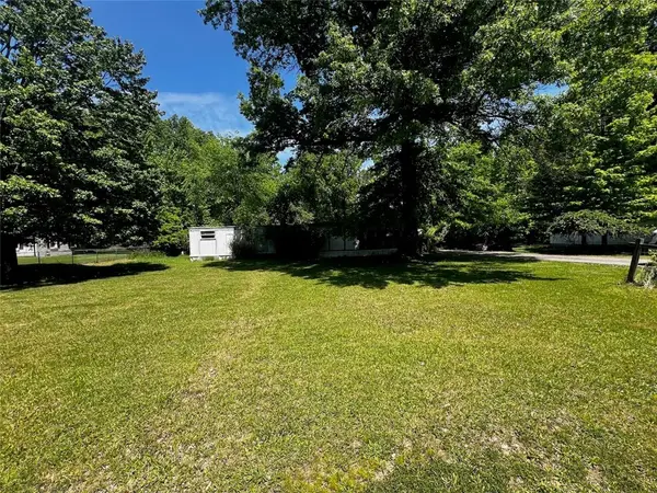 3651 Sample Rd, Hermitage, PA 16148
