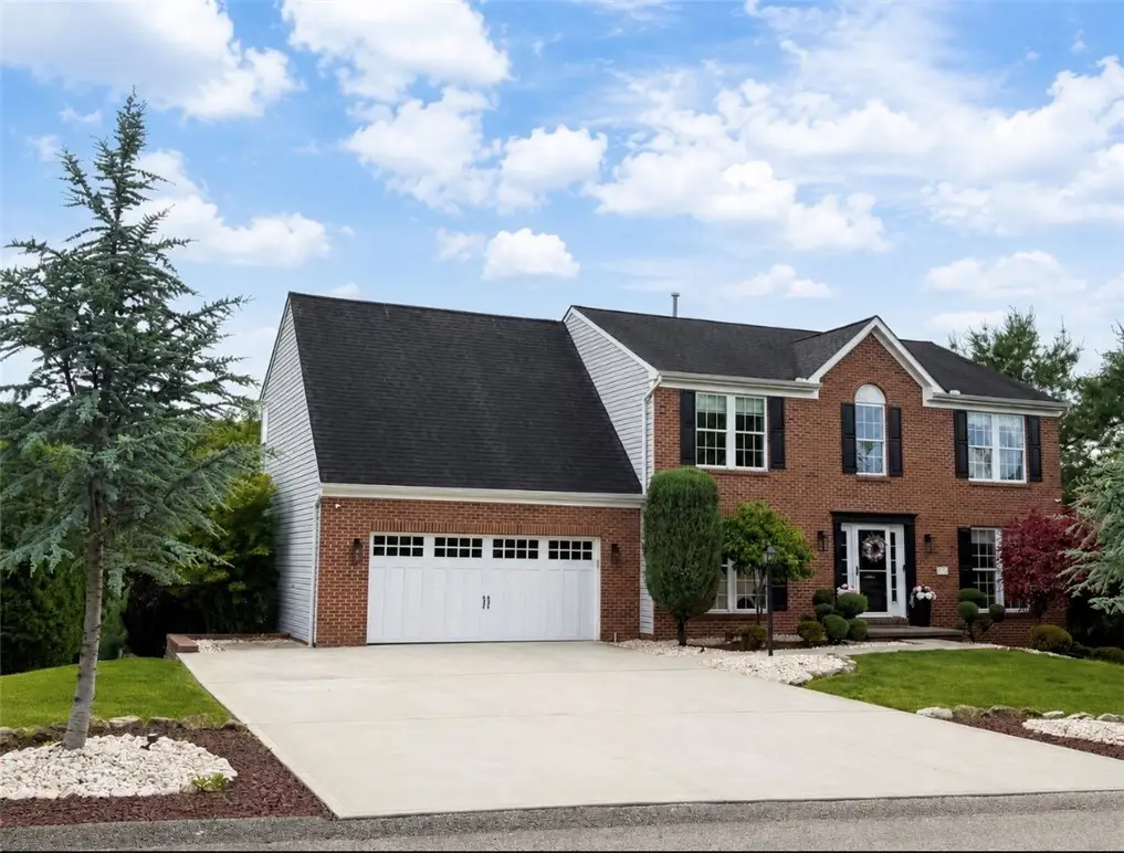 576 Rosewood St, Belle Vernon, PA 15012 - #1