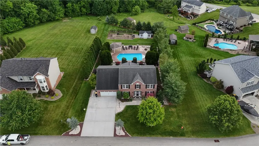 576 Rosewood St, Belle Vernon, PA 15012 - #2