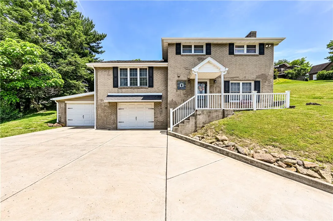 765 Robbins Station Rd, Irwin, PA 15642 - #1