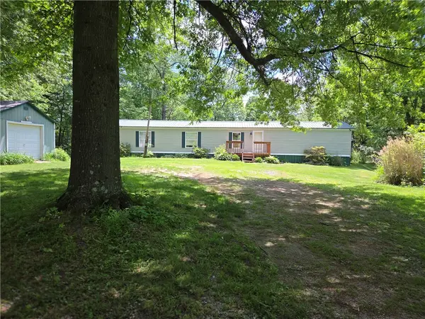 132 Maplehurst Dr, Aliquippa, PA 15001